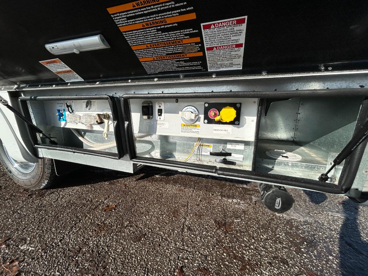 Leisure Travel U24MB  2018