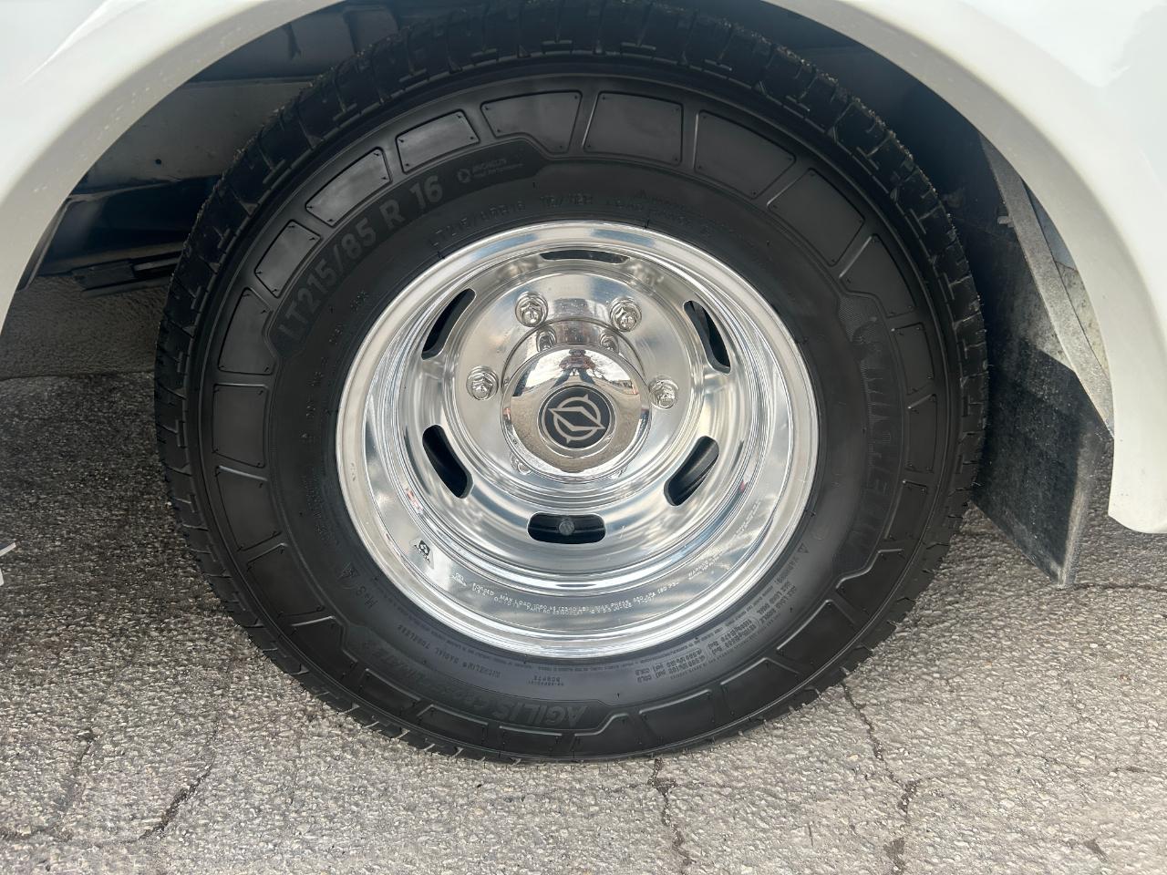 Leisure Travel U24MB  2018