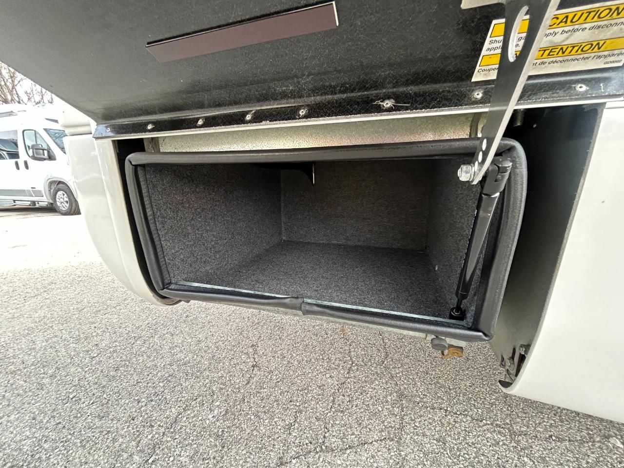 Leisure Travel U24MB  2018