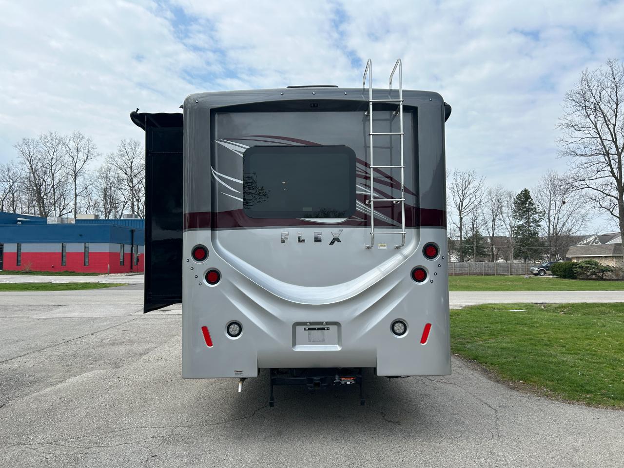 Fleetwood Flex  2024