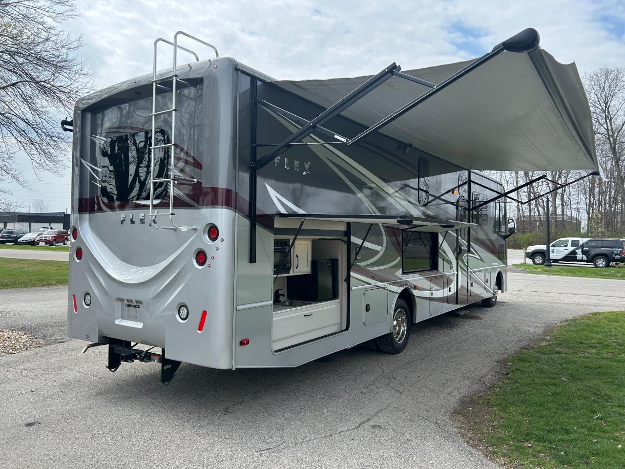 Fleetwood Flex  2024