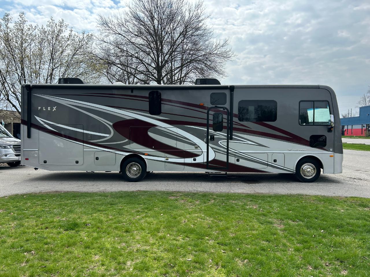 Fleetwood Flex  2024