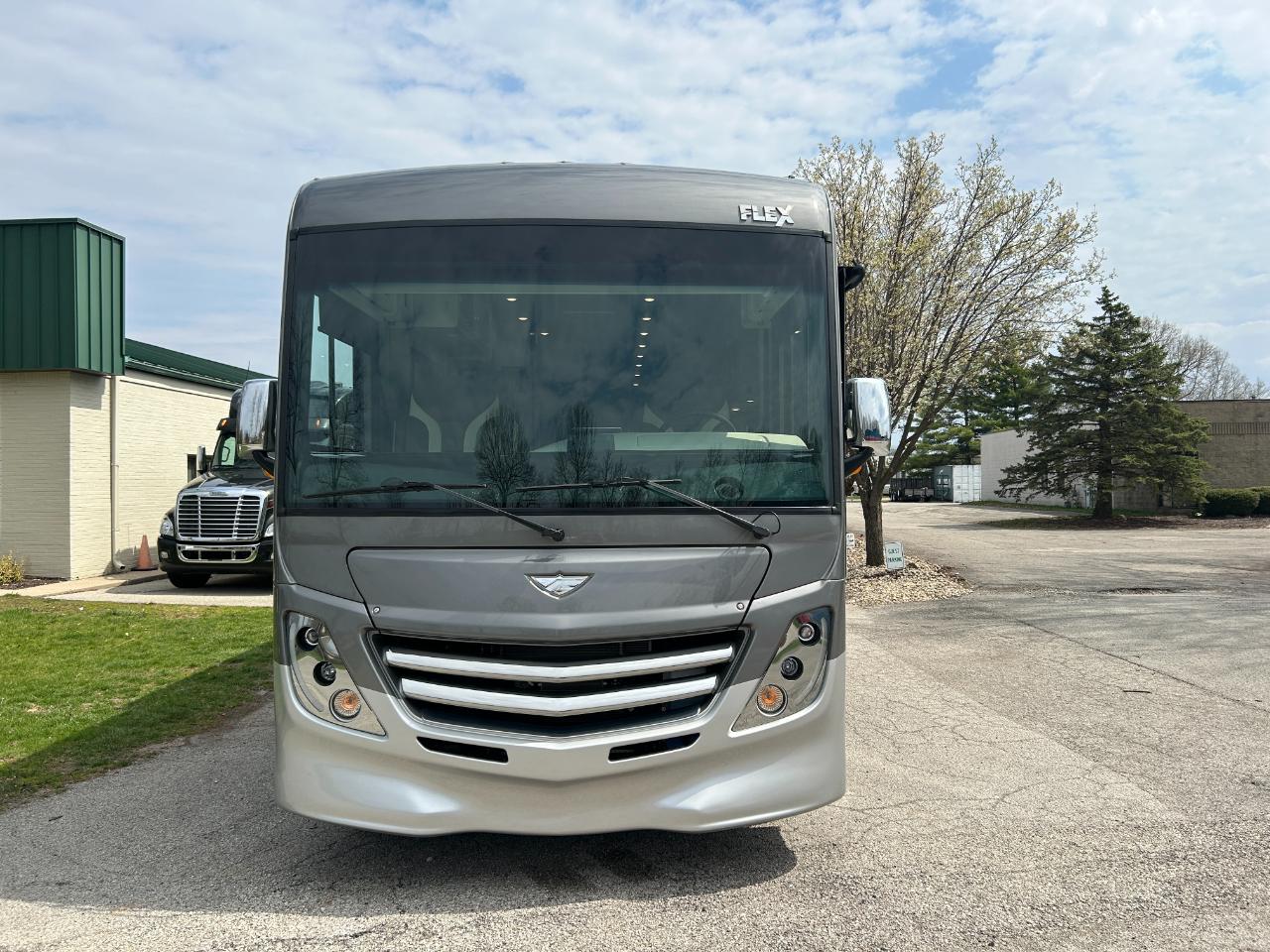 Fleetwood Flex  2024