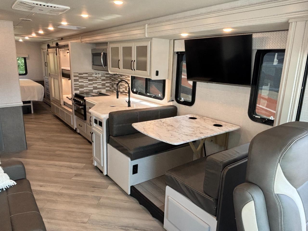 Fleetwood Flex  2024