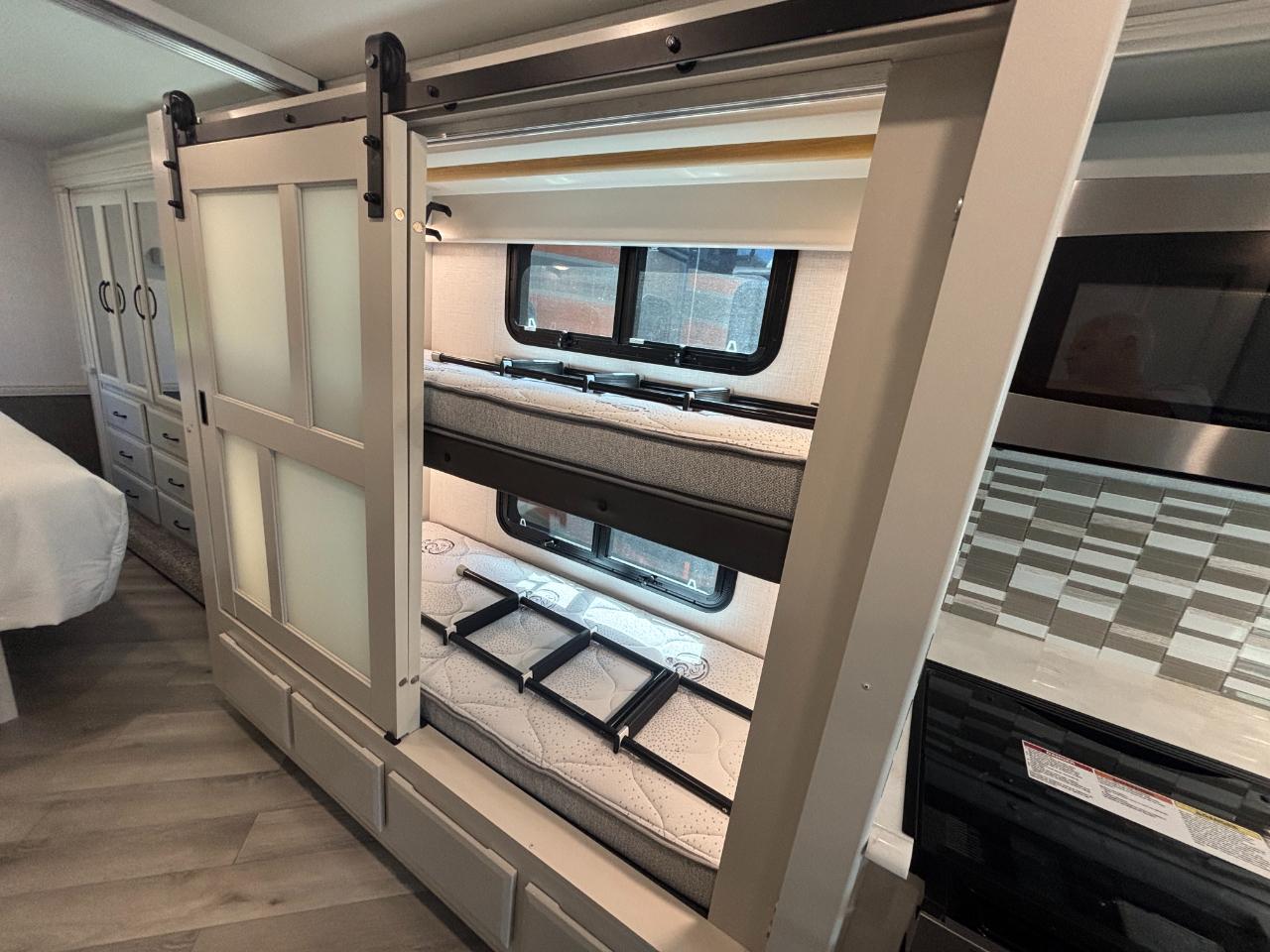 Fleetwood Flex  2024