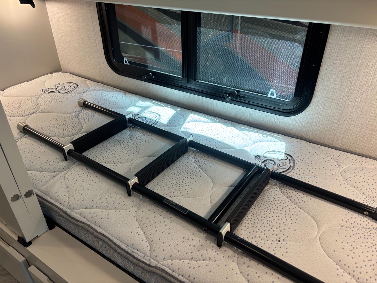 Fleetwood Flex  2024