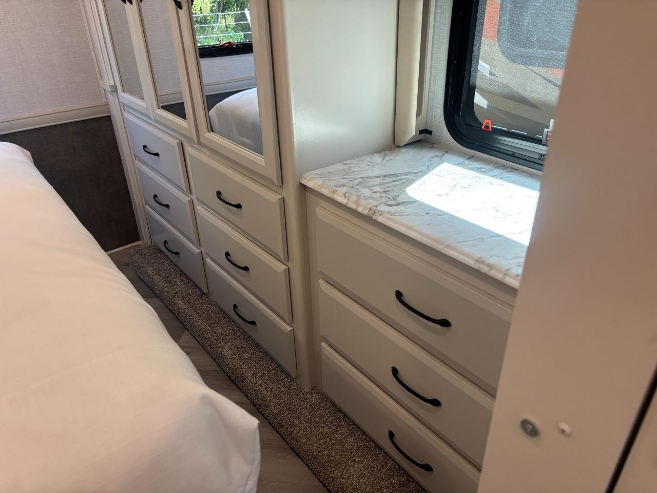 Fleetwood Flex  2024