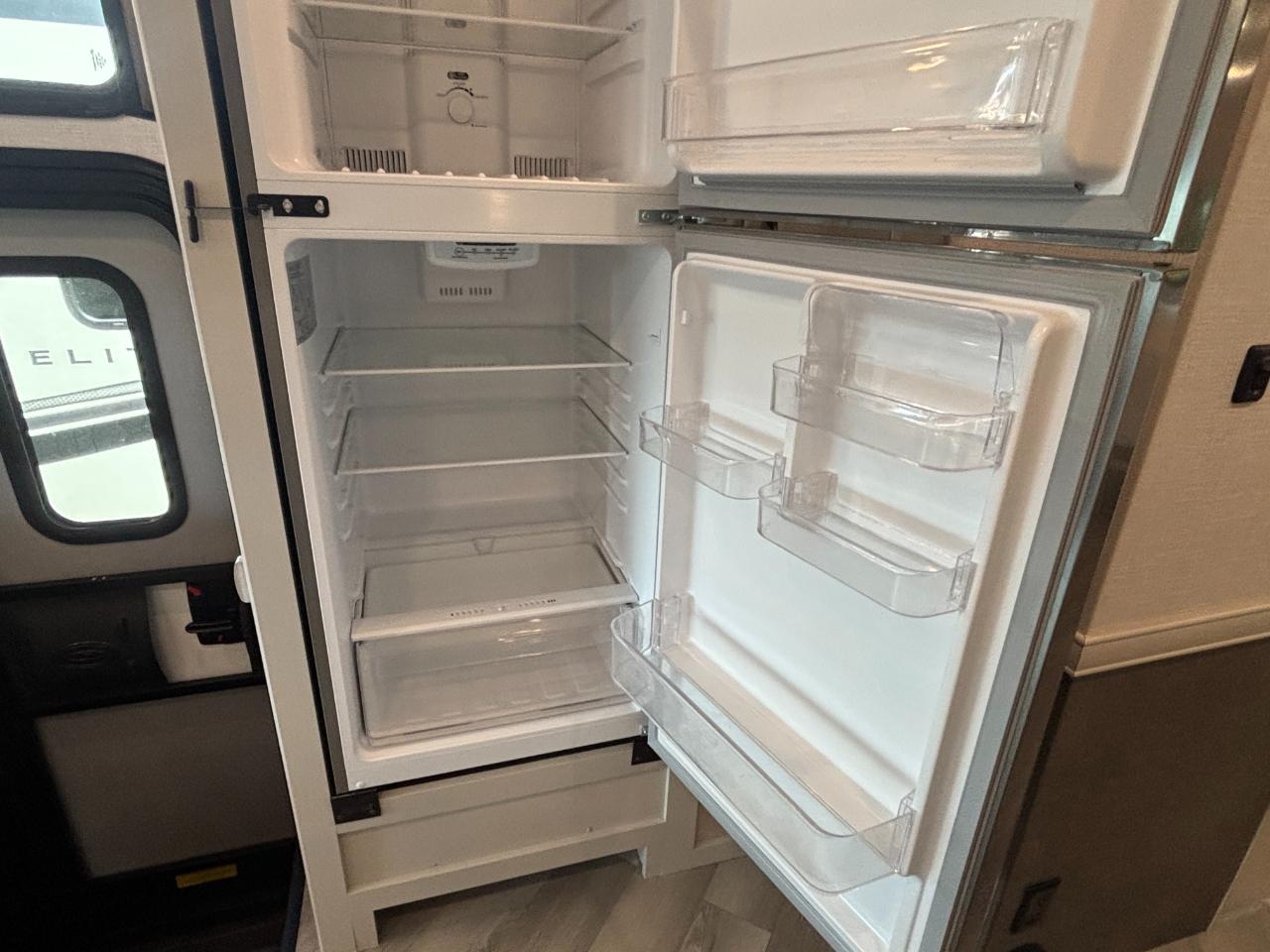 Fleetwood Flex  2024