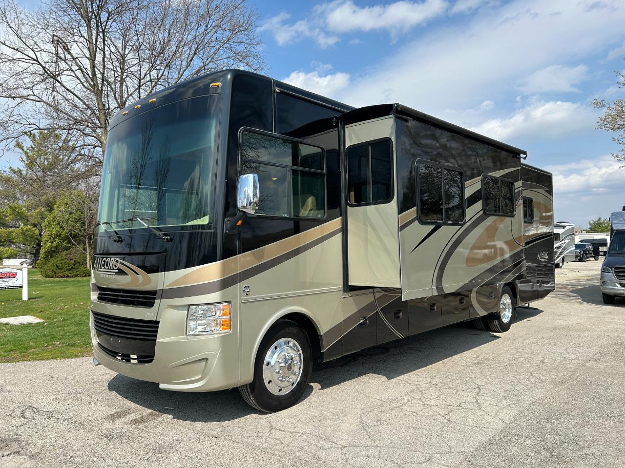 Tiffin Motorhomes Allegro  2015