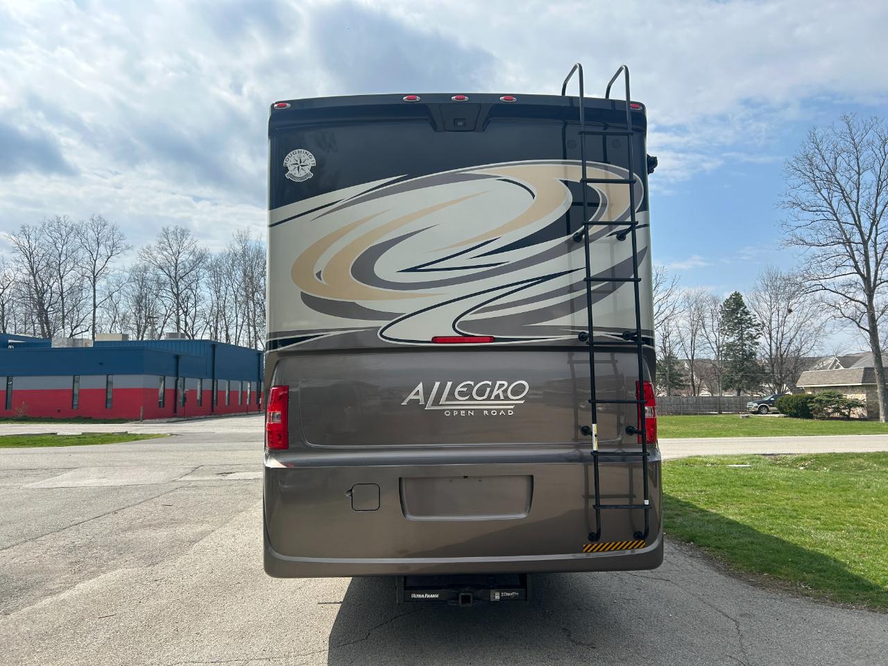 Tiffin Motorhomes Allegro  2015