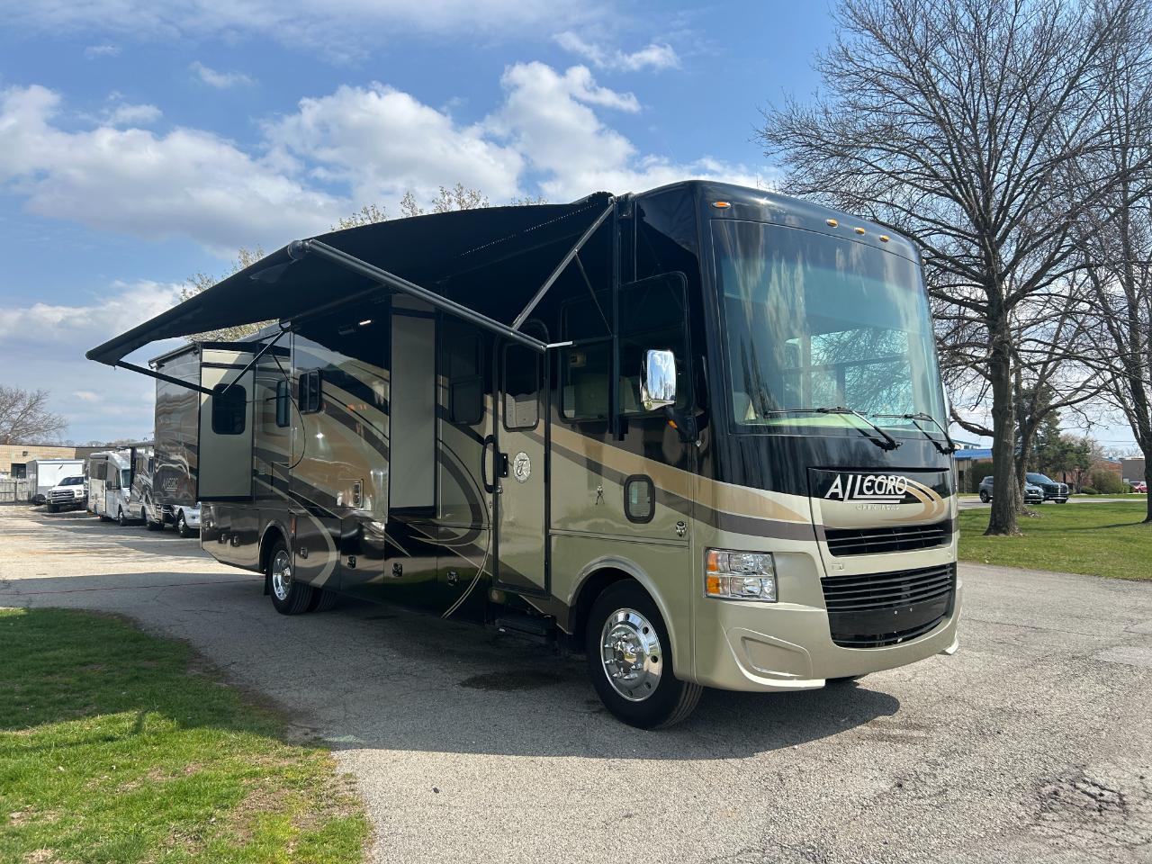 Tiffin Motorhomes Allegro  2015