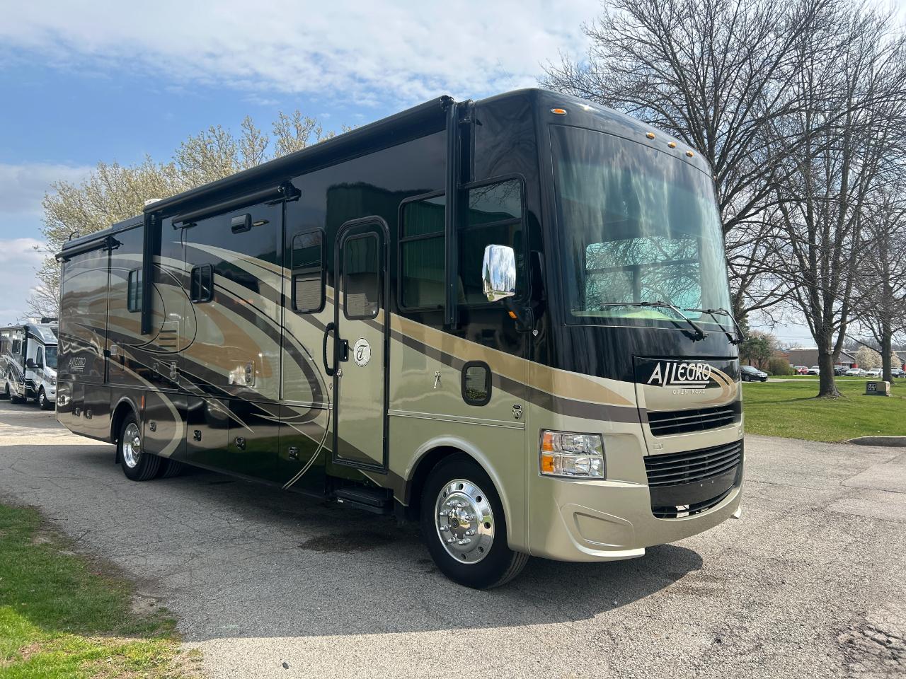 Tiffin Motorhomes Allegro  2015