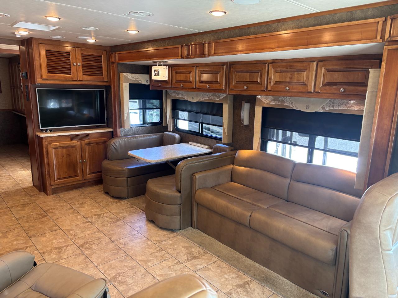 Tiffin Motorhomes Allegro  2015