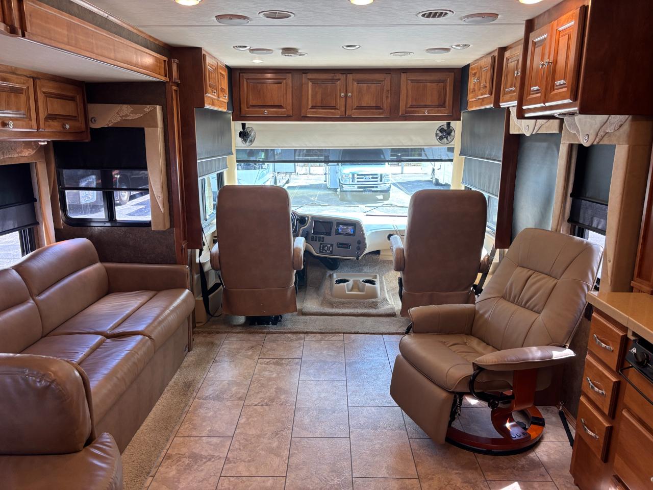 Tiffin Motorhomes Allegro  2015