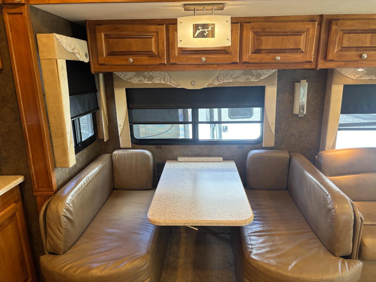 Tiffin Motorhomes Allegro  2015