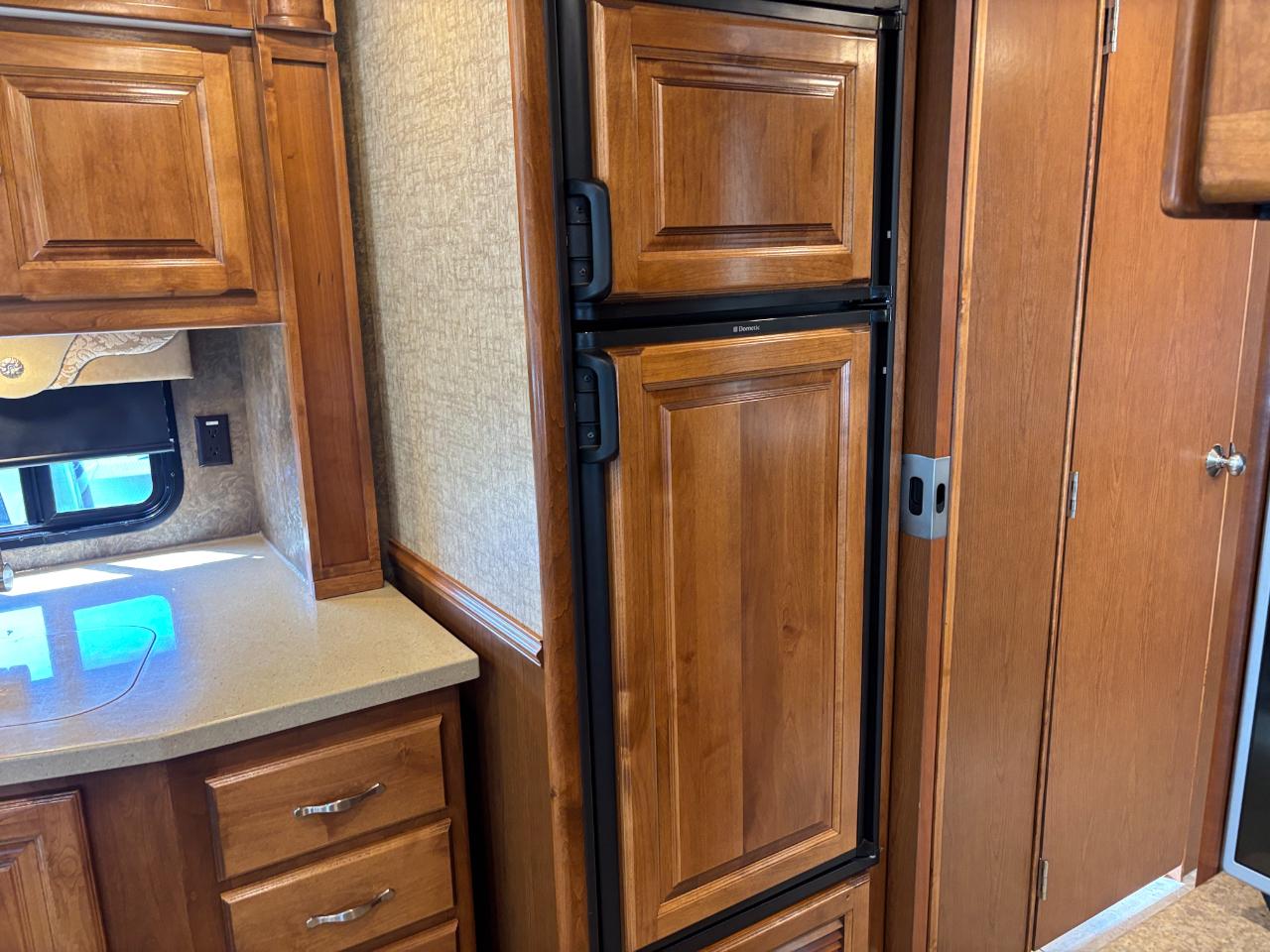 Tiffin Motorhomes Allegro  2015