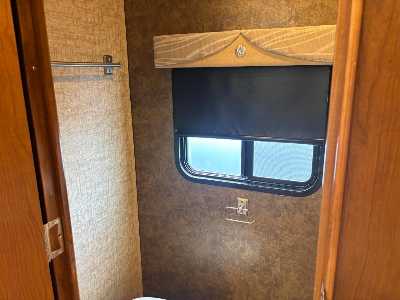 Tiffin Motorhomes Allegro  2015