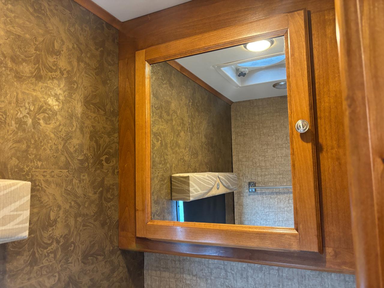 Tiffin Motorhomes Allegro  2015