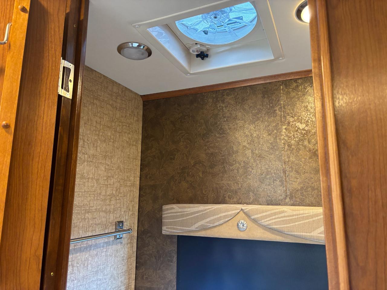 Tiffin Motorhomes Allegro  2015