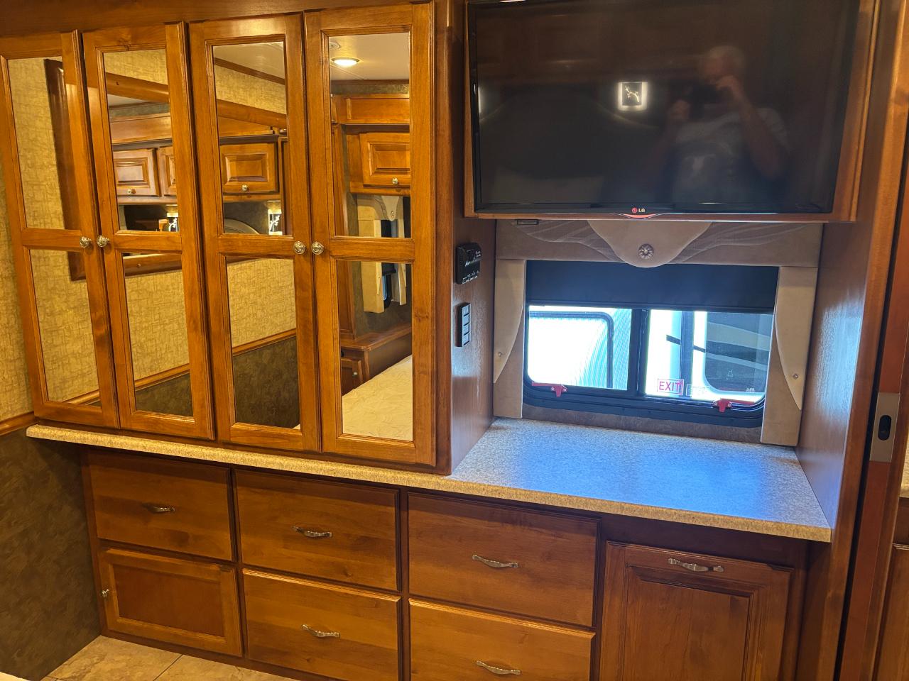 Tiffin Motorhomes Allegro  2015