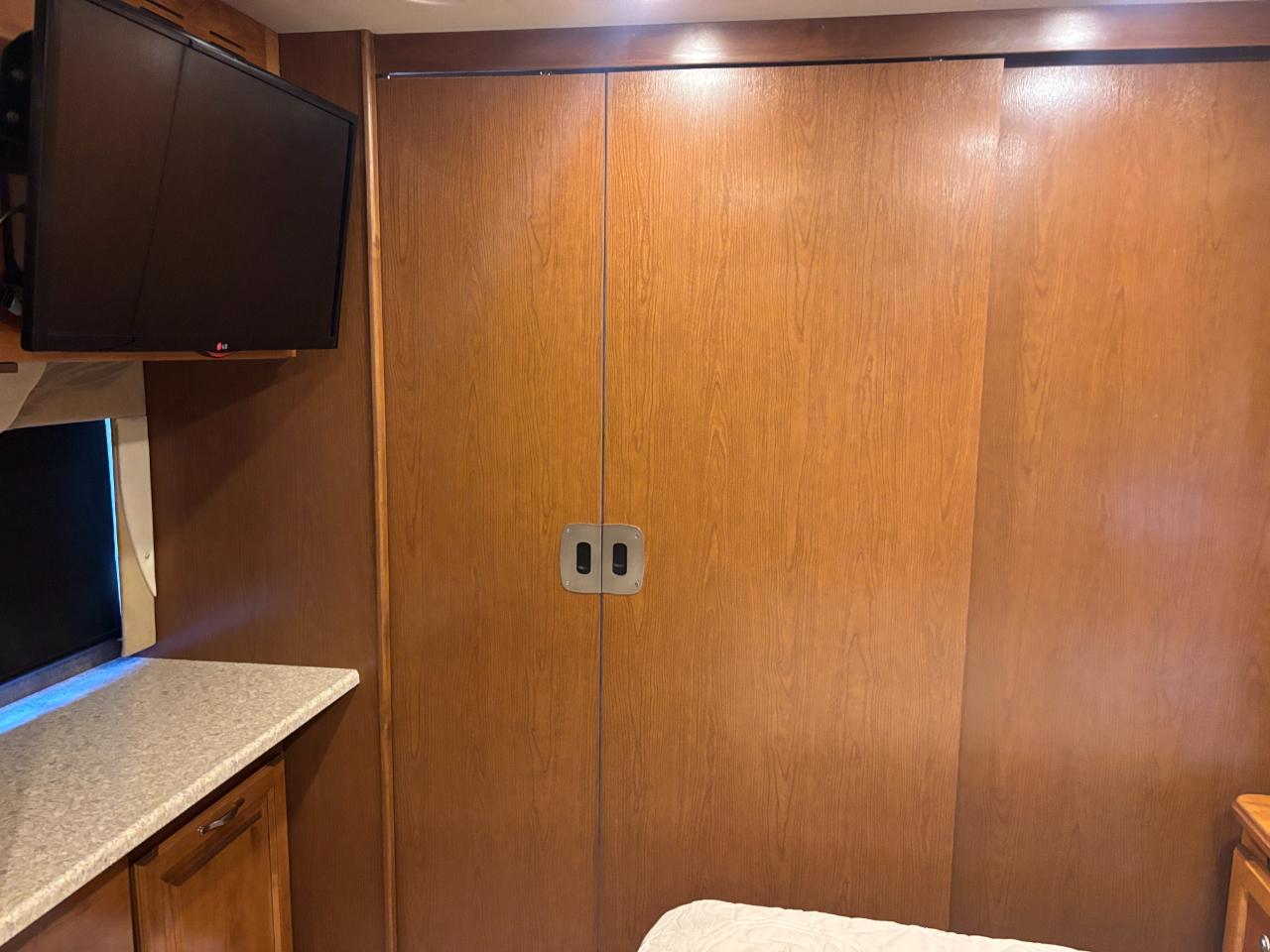 Tiffin Motorhomes Allegro  2015