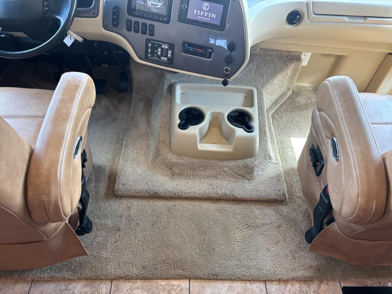 Tiffin Motorhomes Allegro  2015