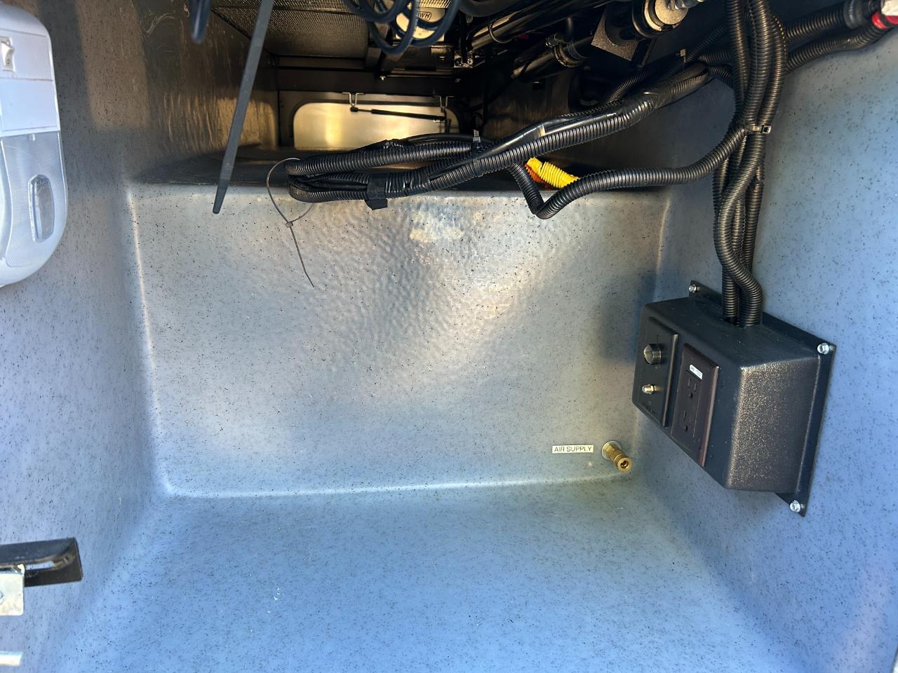 Tiffin Motorhomes Allegro  2015