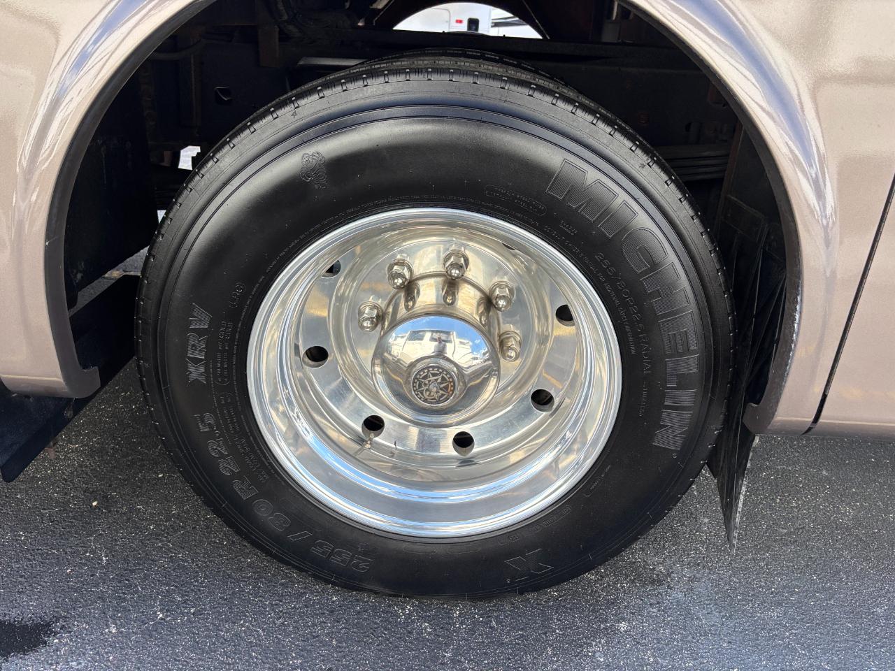 Tiffin Motorhomes Allegro  2015