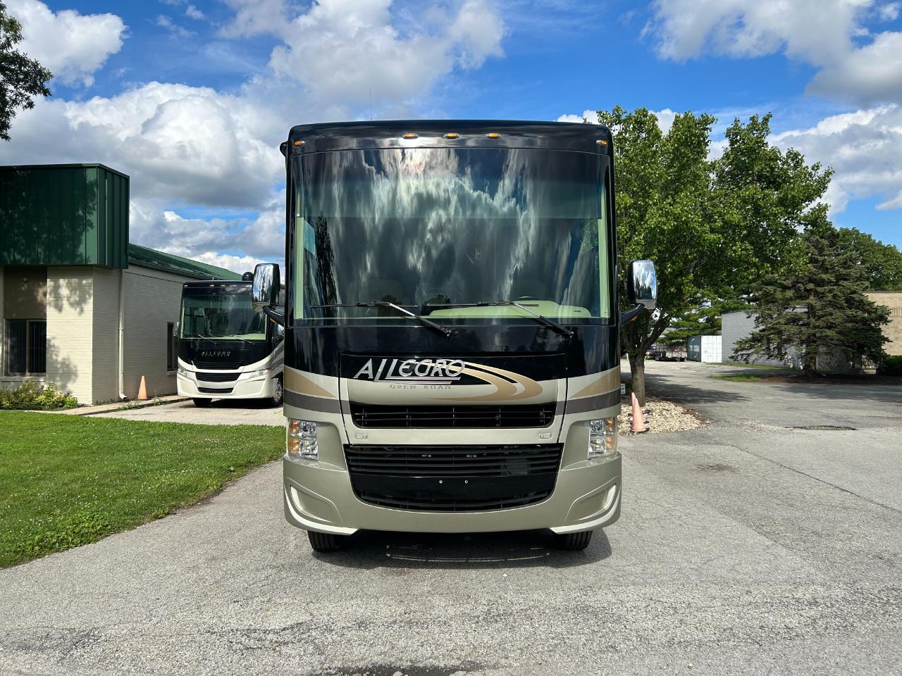 Tiffin Motorhomes Allegro  2015