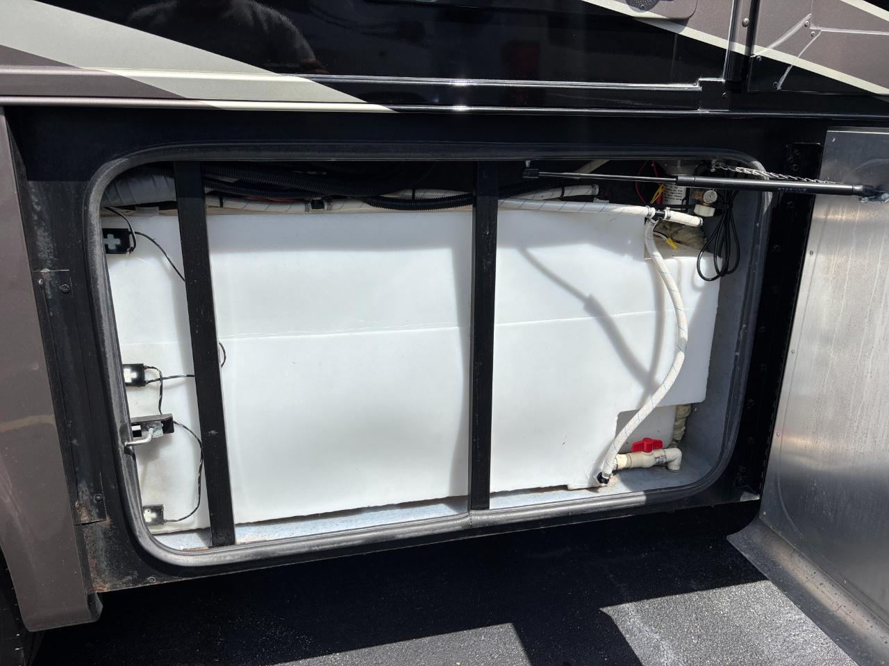Tiffin Motorhomes Allegro  2015