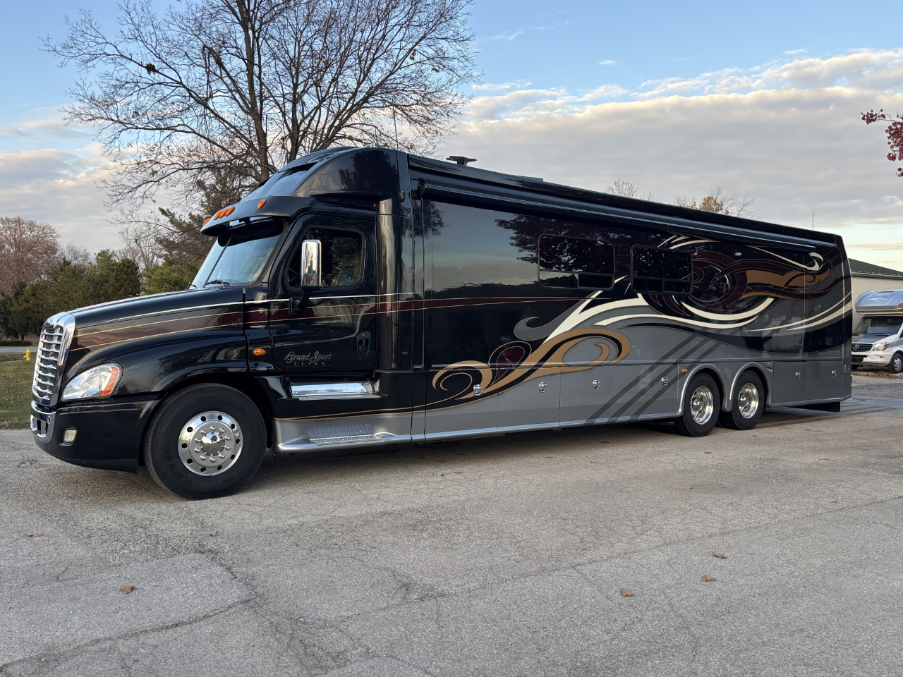 2014 Dynamax Grand Sport Ultra 