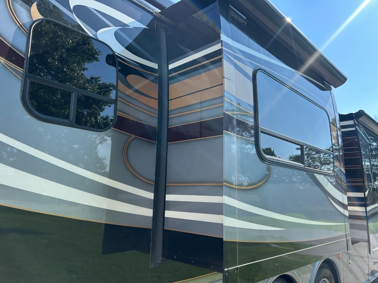 Dynamax Grand Sport Ultra  2014