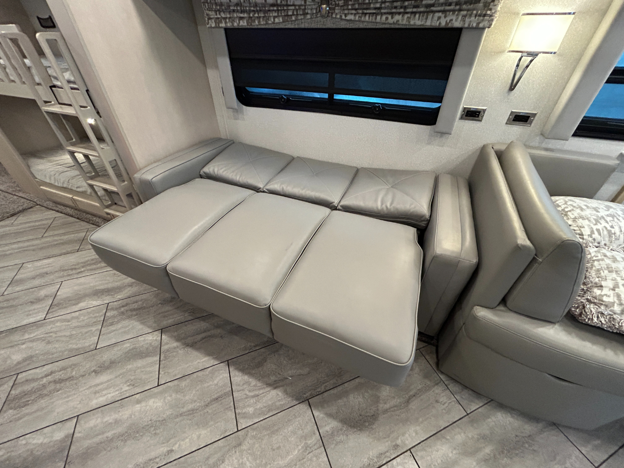 Newmar Bay Star  2021