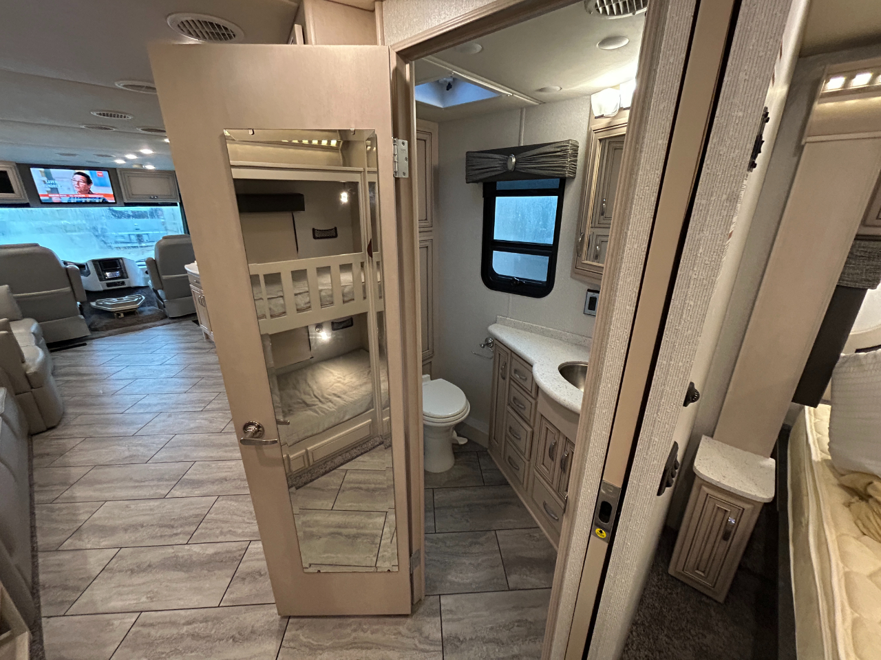 Newmar Bay Star  2021