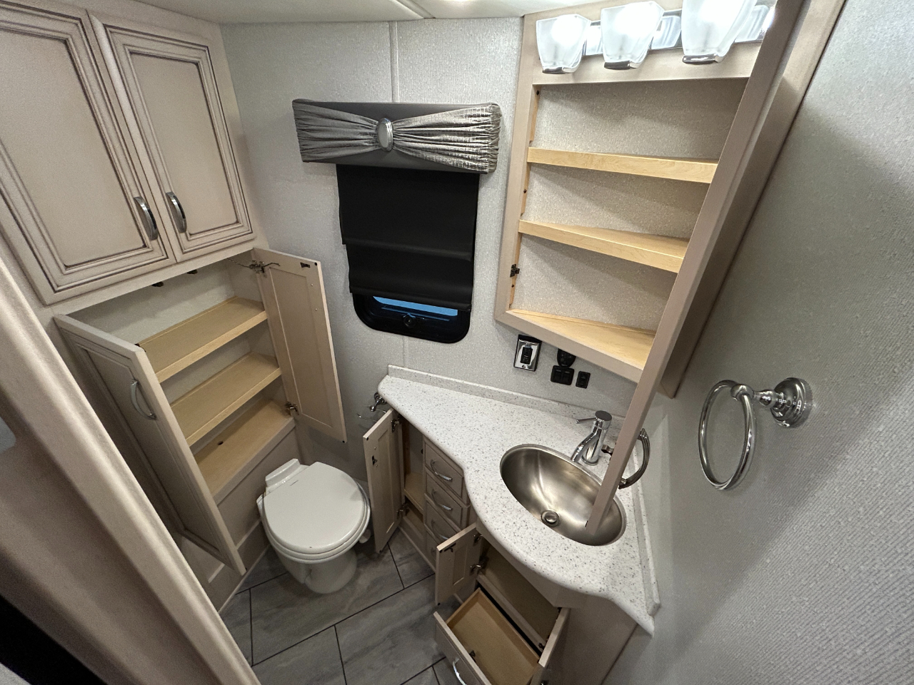 Newmar Bay Star  2021