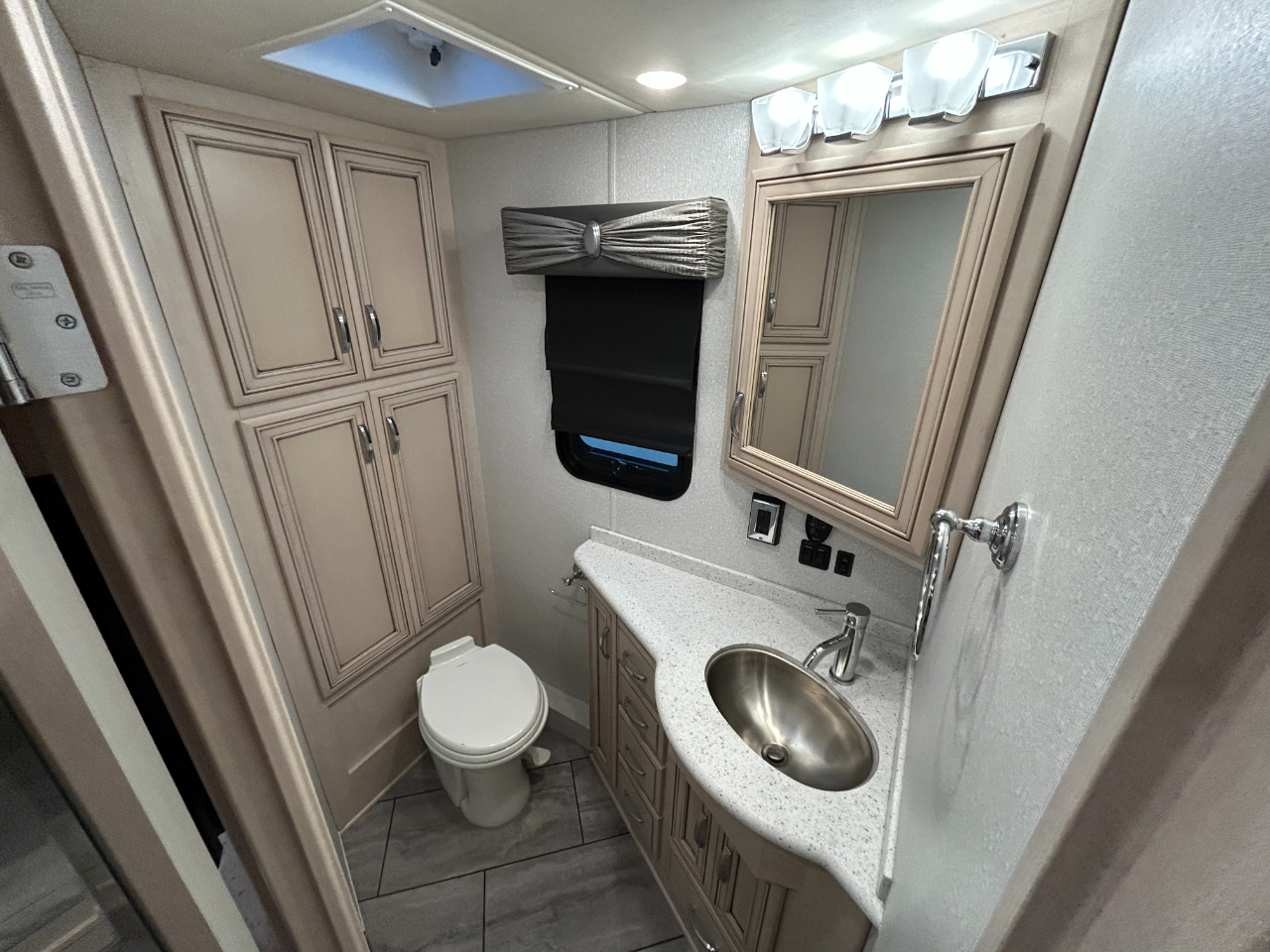 Newmar Bay Star  2021