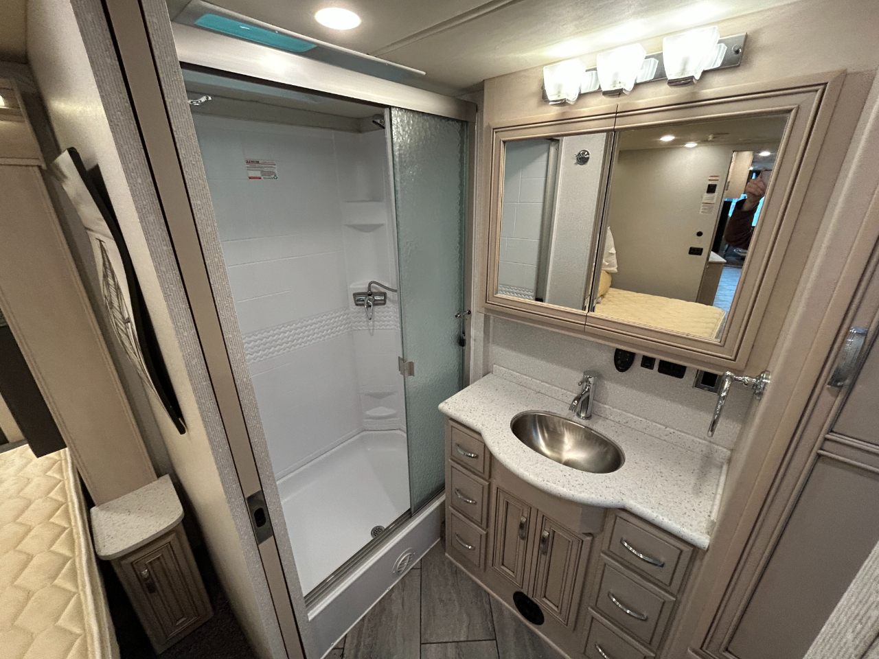 Newmar Bay Star  2021