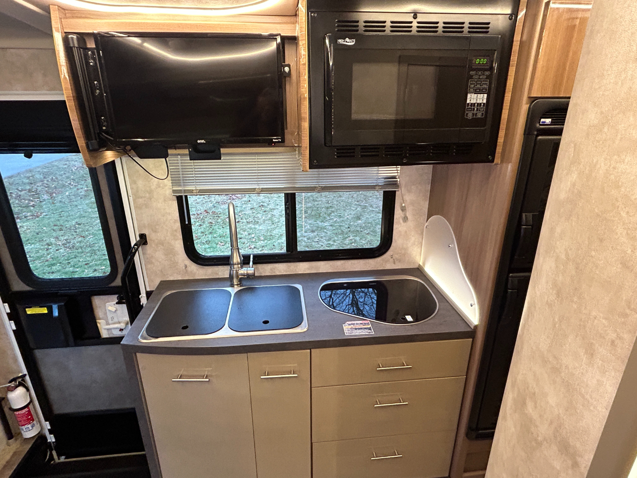 Winnebago View  2018