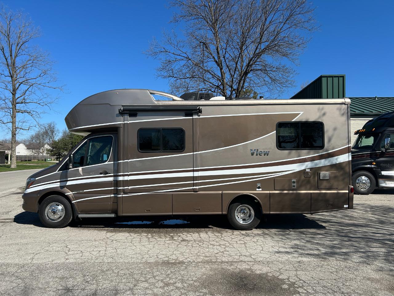 Winnebago View  2018