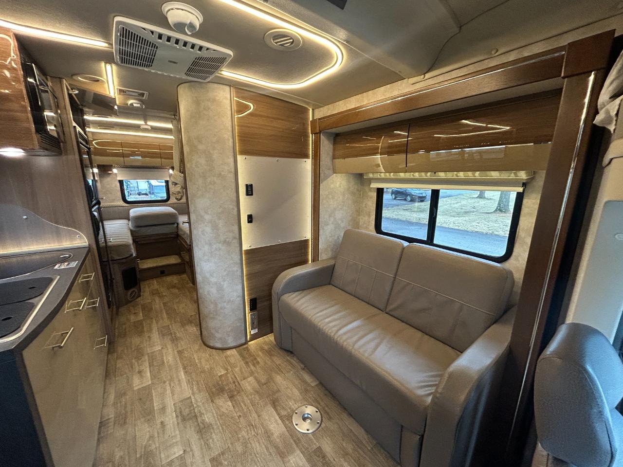 Winnebago View  2018