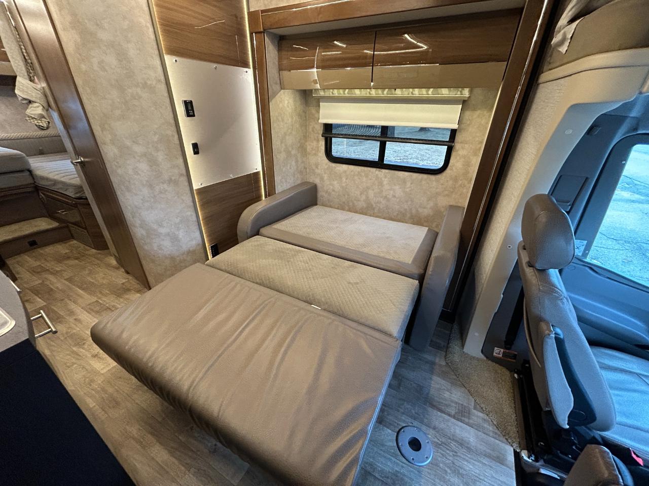 Winnebago View  2018
