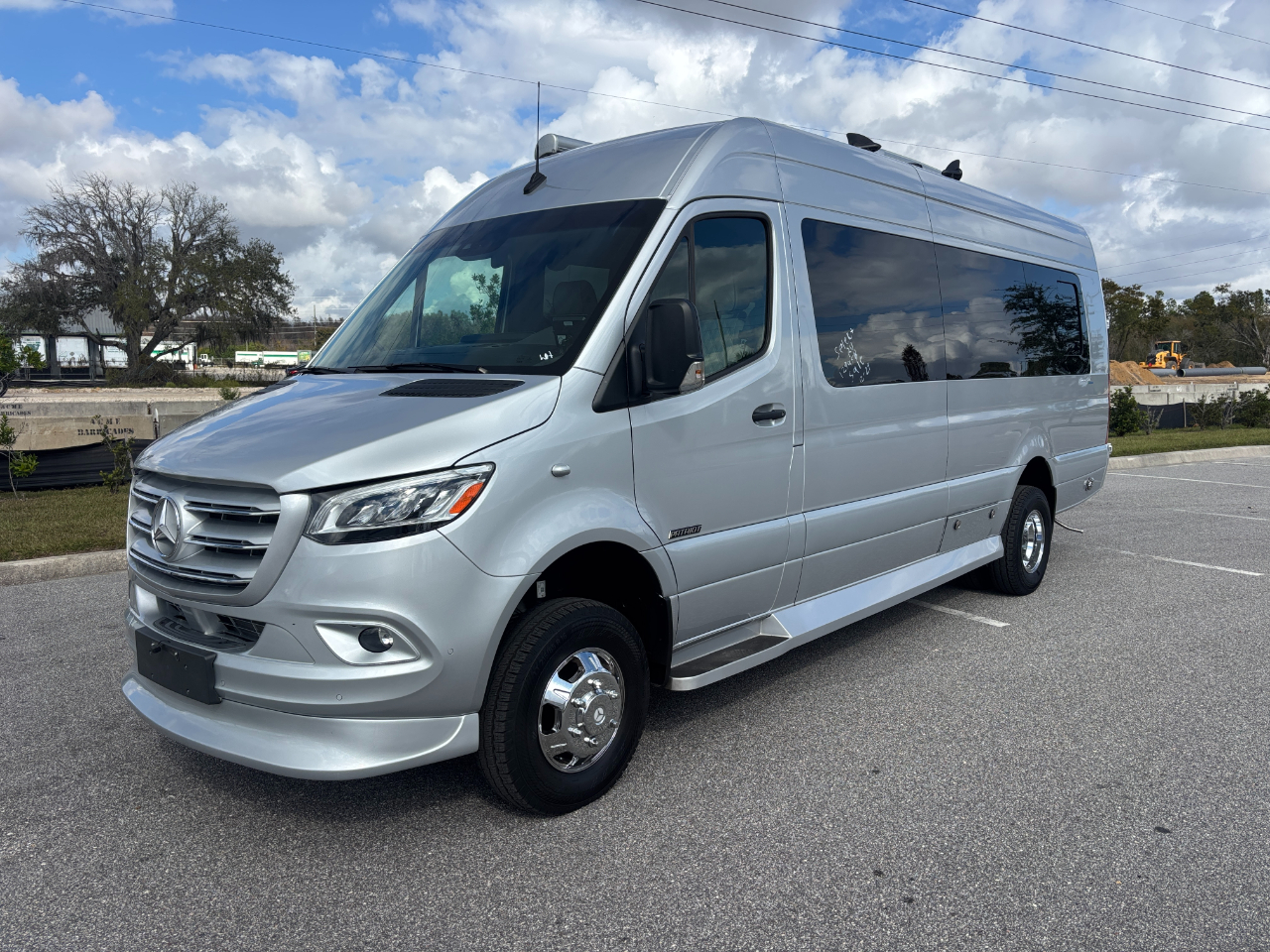 2024 American Coach MD4 Lounge Patriot Freedom EXT Lounge