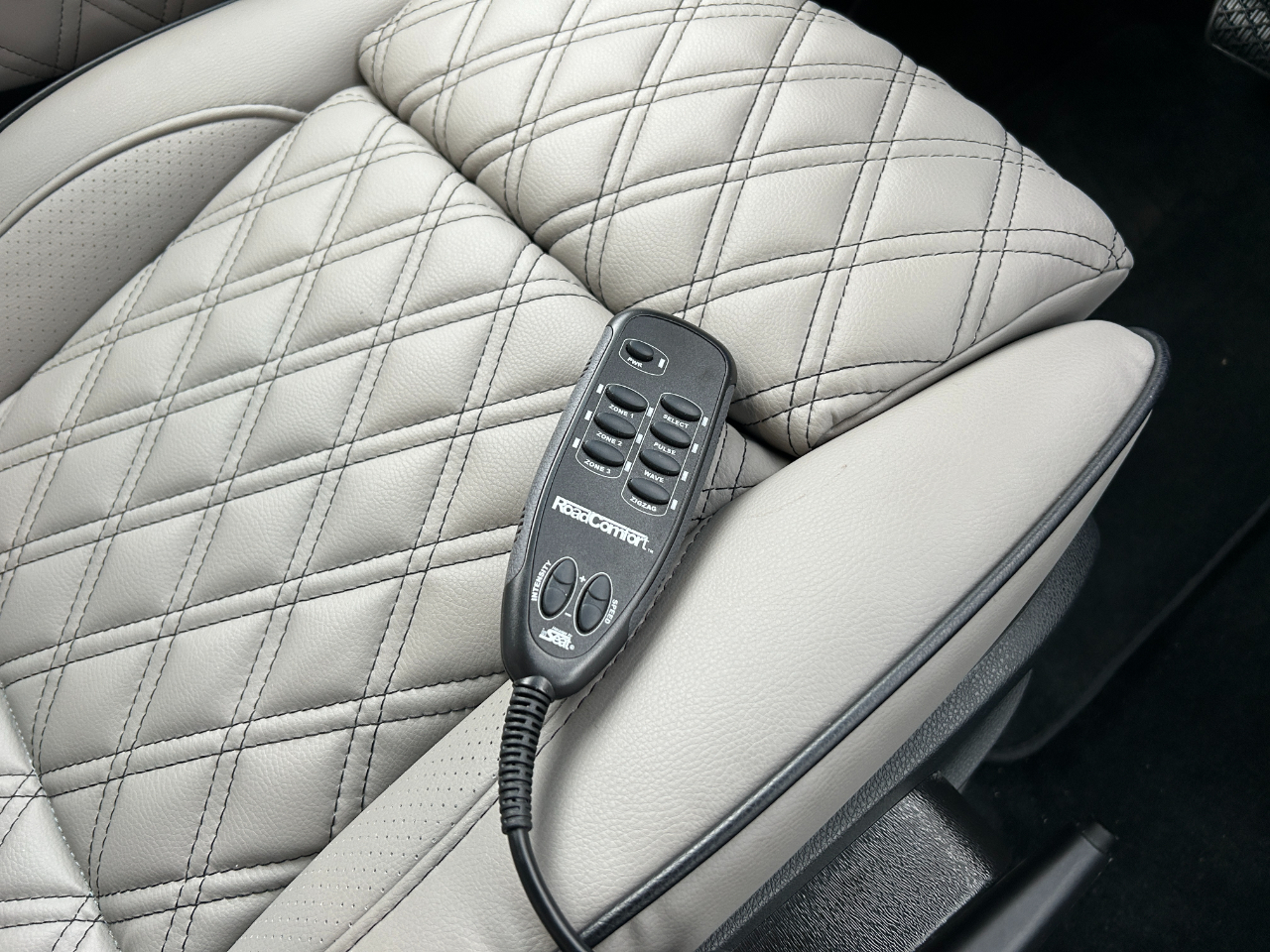 American Coach MD4 Lounge  2024