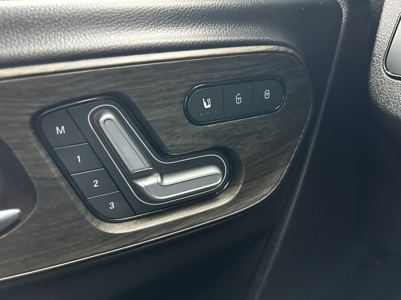 American Coach MD4 Lounge  2024