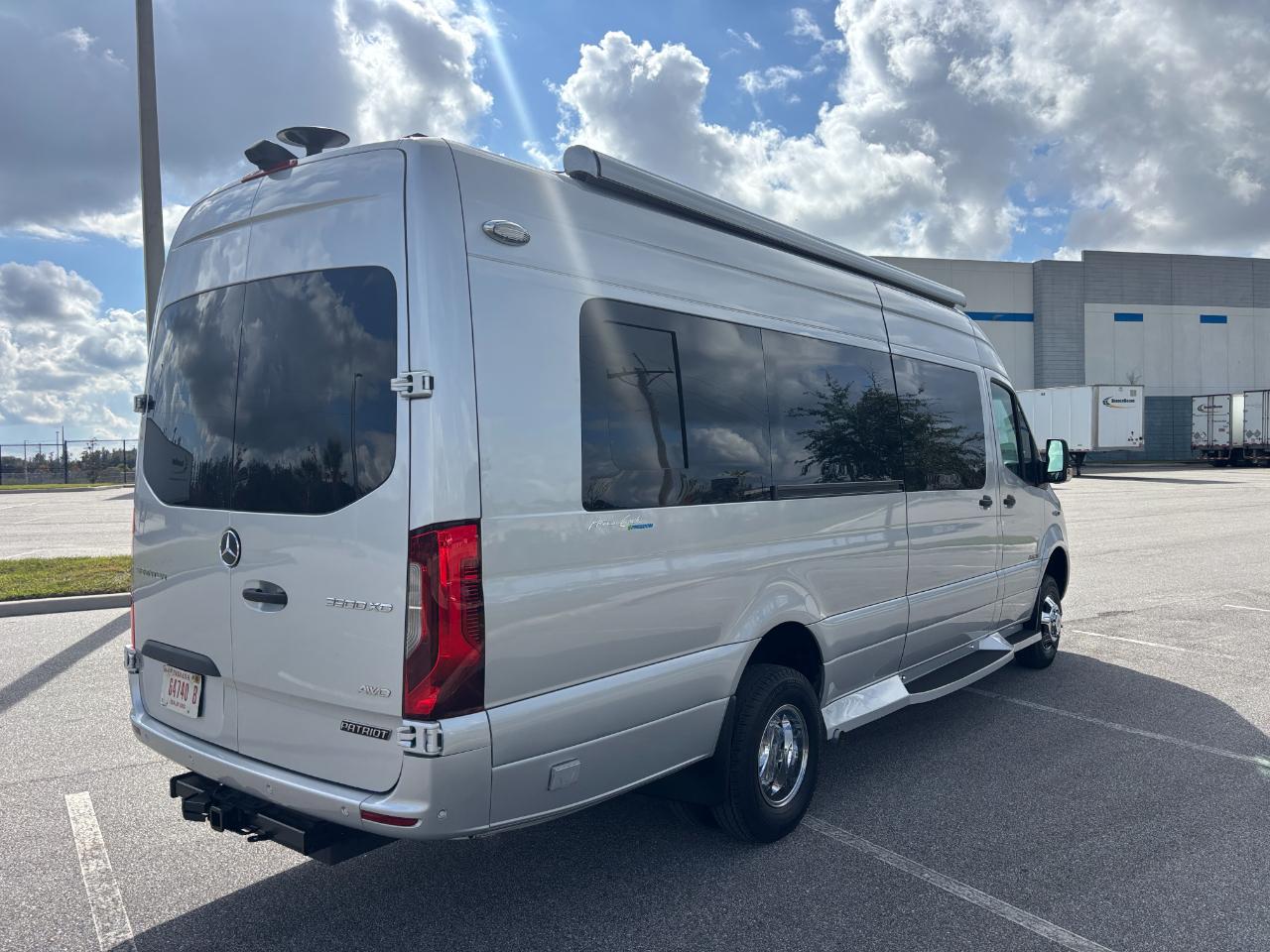 American Coach MD4 Lounge  2024