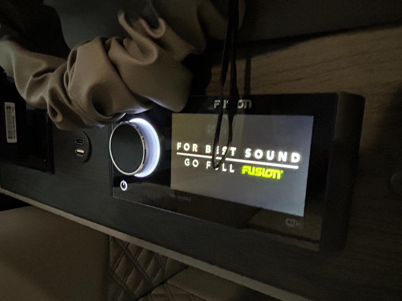 American Coach MD4 Lounge  2024