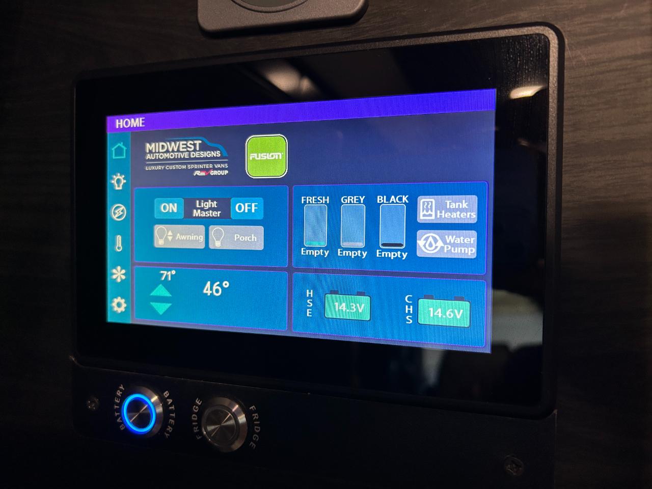 American Coach MD4 Lounge  2024