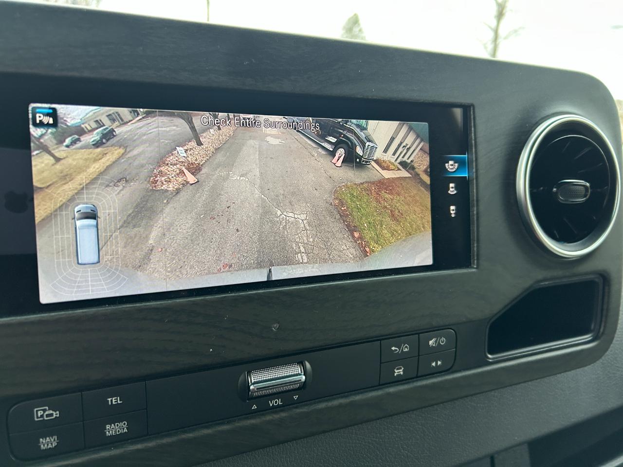 American Coach MD4 Lounge  2024