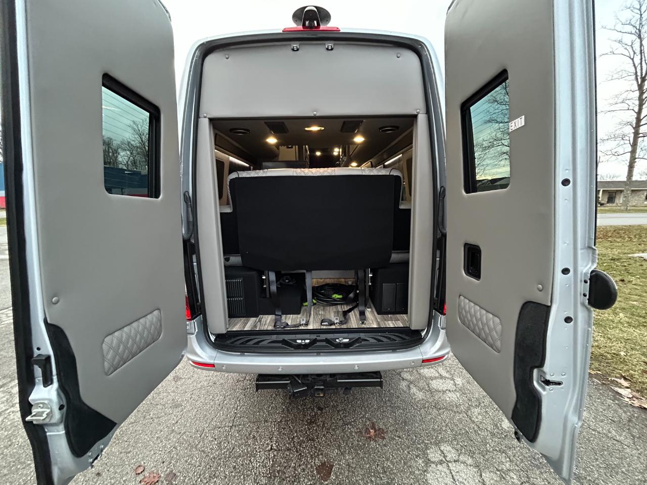 American Coach MD4 Lounge  2024