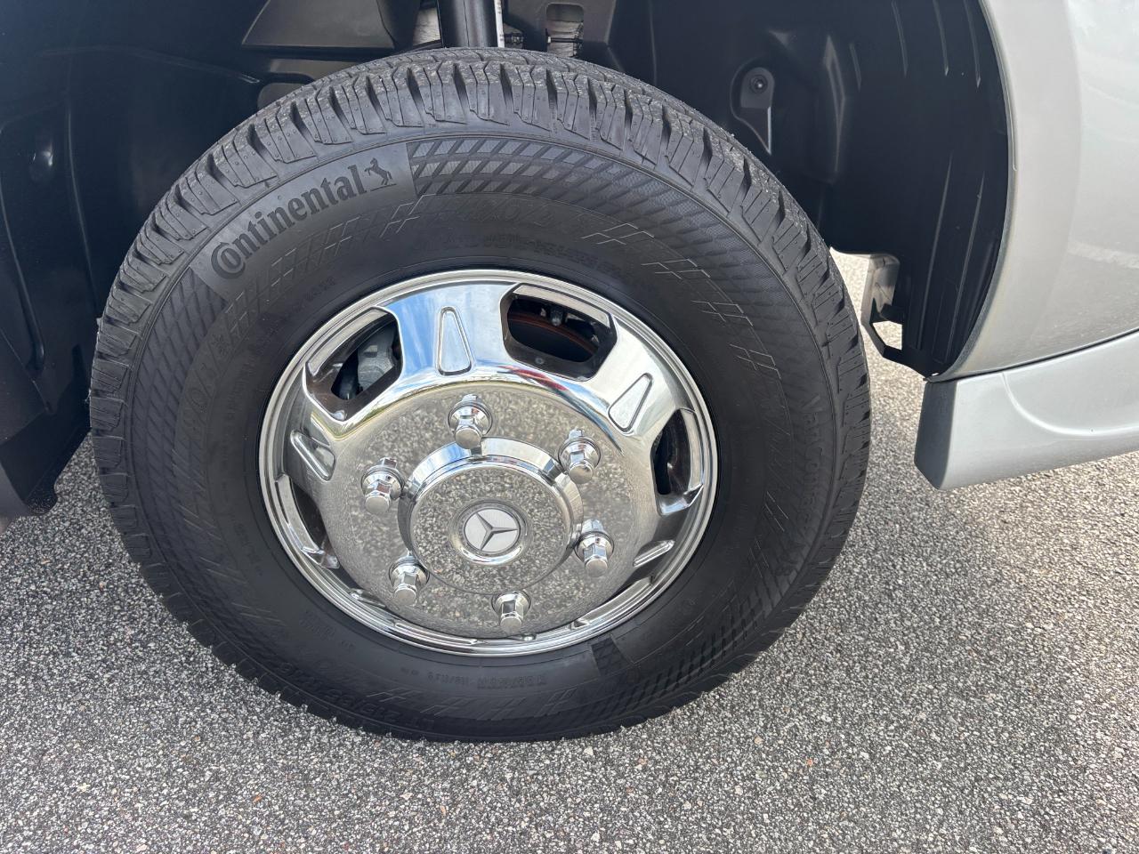 American Coach MD4 Lounge  2024